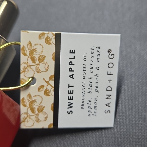 Sand & Fog Sweet Apple Eau De Parfum Oil - Picture 2 of 4